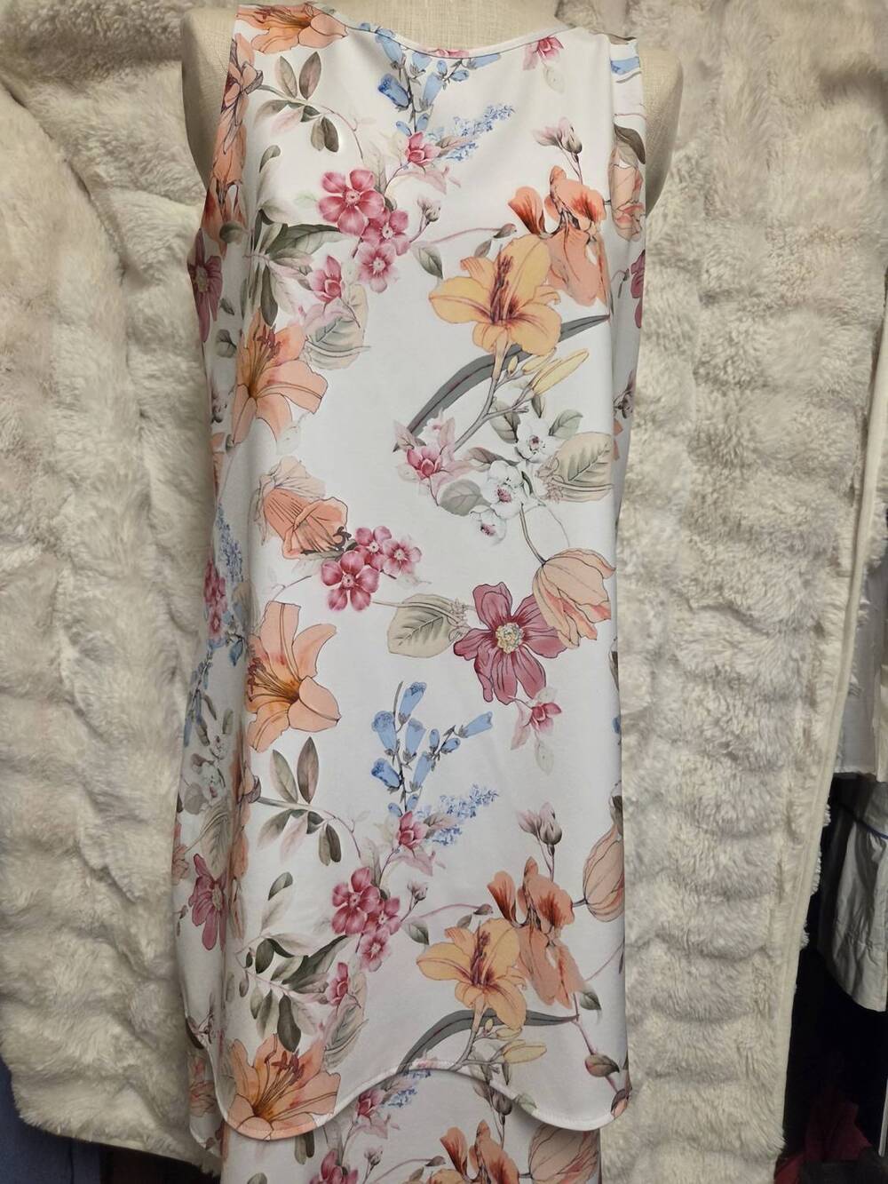 NEW RENUAR women's sleeveless shift dress in floral print